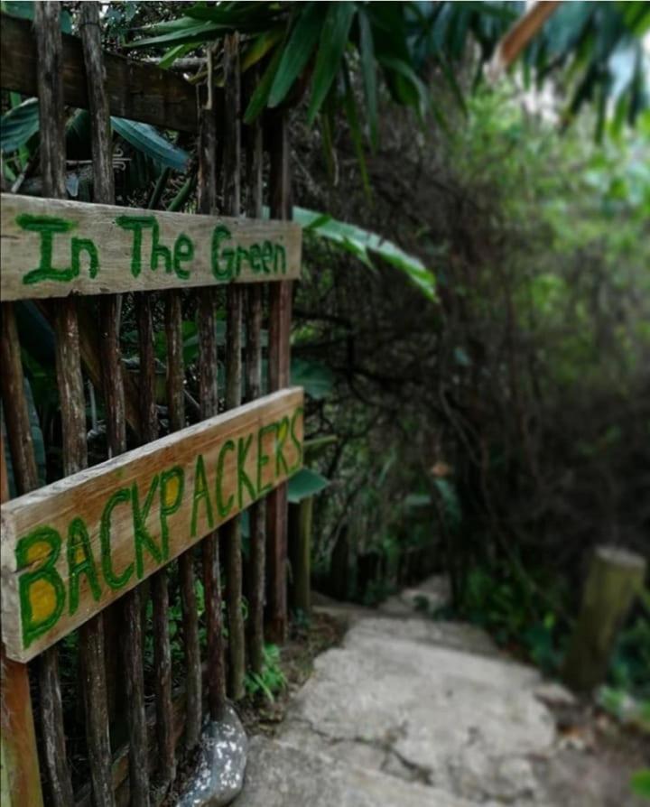 In The Green Backpackers Morgan's Bay Εξωτερικό φωτογραφία